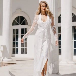 Le Rose Original Lace Pearl Beaded Maxi Bridal Robe
Including Slip